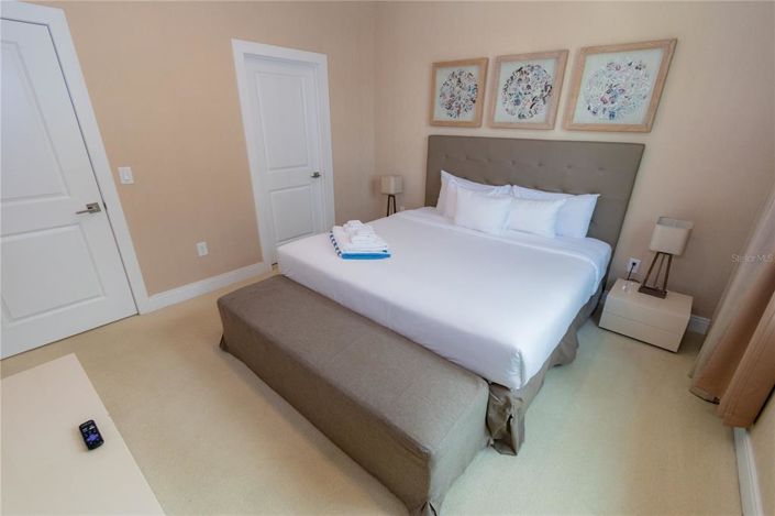 Image No.32-4 Bed Townhouse for sale