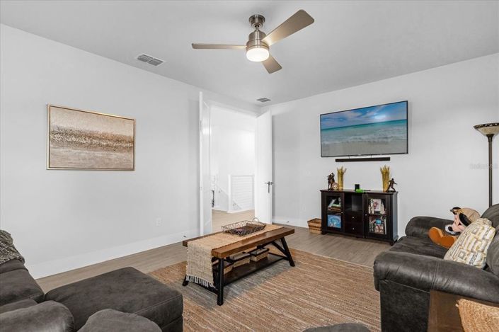 Image No.22-5 Bed Property for sale