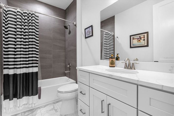 Image No.31-5 Bed Property for sale