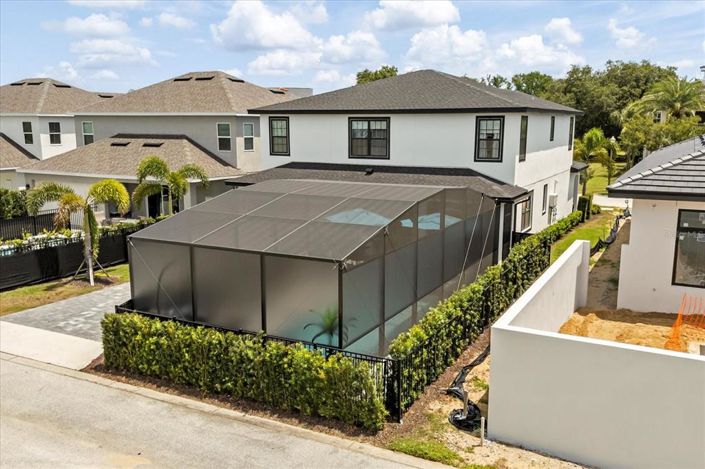 Image No.36-5 Bed Property for sale