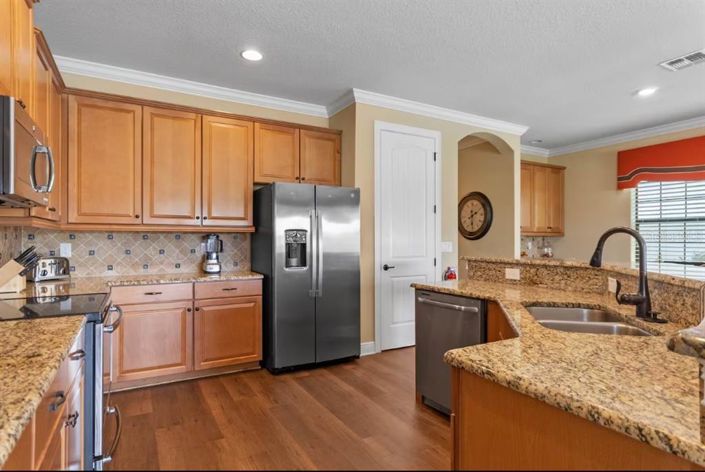 Image No.20-5 Bed House for sale