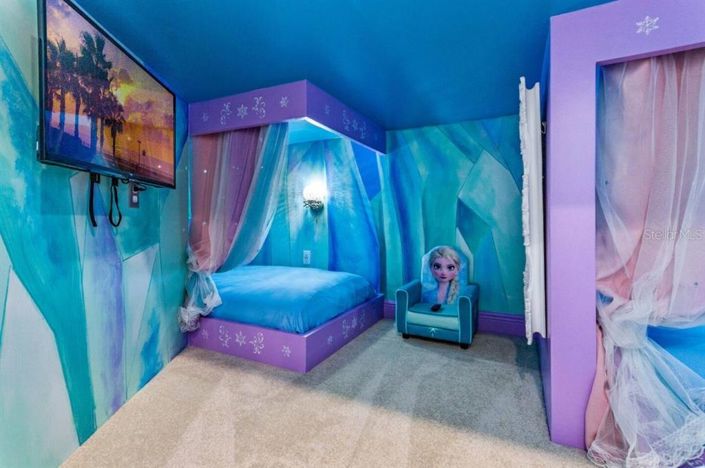 Image No.6-5 Bed House for sale