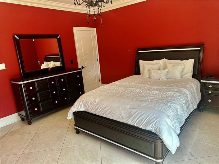 Image No.23-6 Bed House for sale