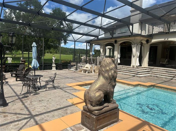 Image No.28-6 Bed House for sale