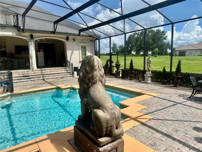 Image No.36-6 Bed House for sale