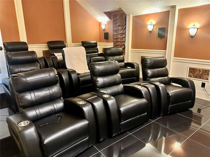 Image No.49-6 Bed House for sale