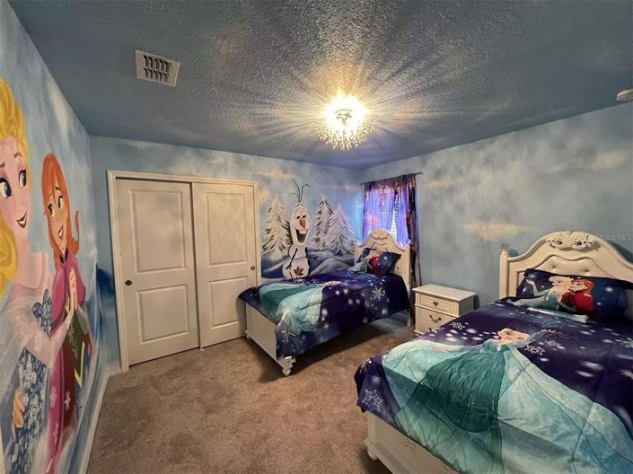 Image No.18-10 Bed Property for sale