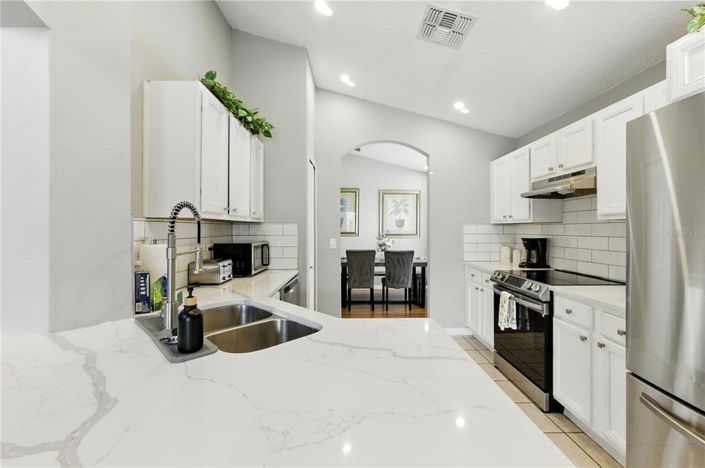 Image No.11-5 Bed House for sale