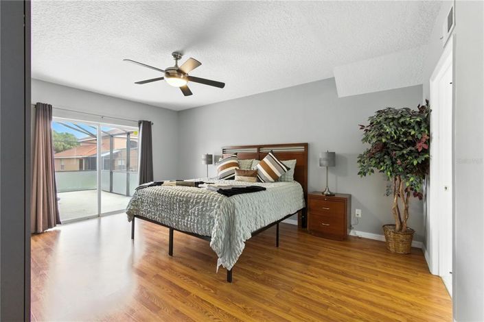 Image No.13-5 Bed House for sale