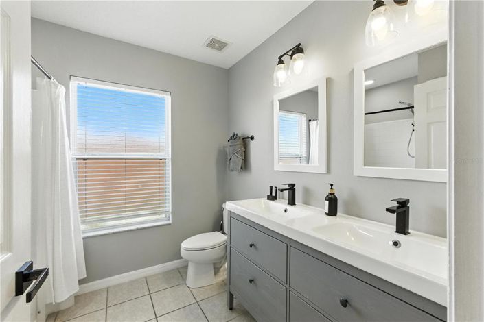 Image No.33-5 Bed House for sale