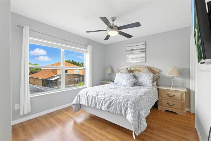 Image No.35-5 Bed House for sale