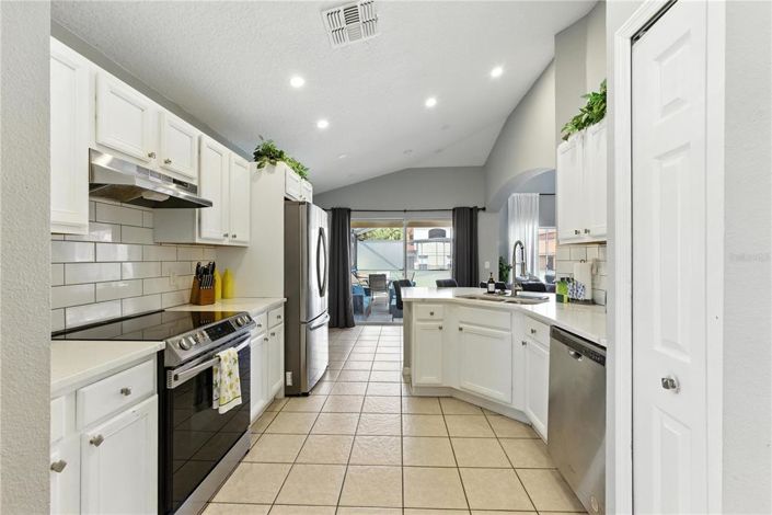 Image No.9-5 Bed House for sale