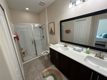 fs512176811