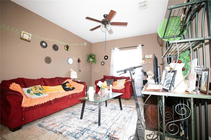 Image No.17-4 Bed House for sale