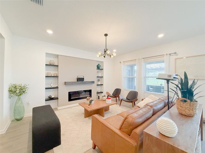 Image No.15-4 Bed House for sale