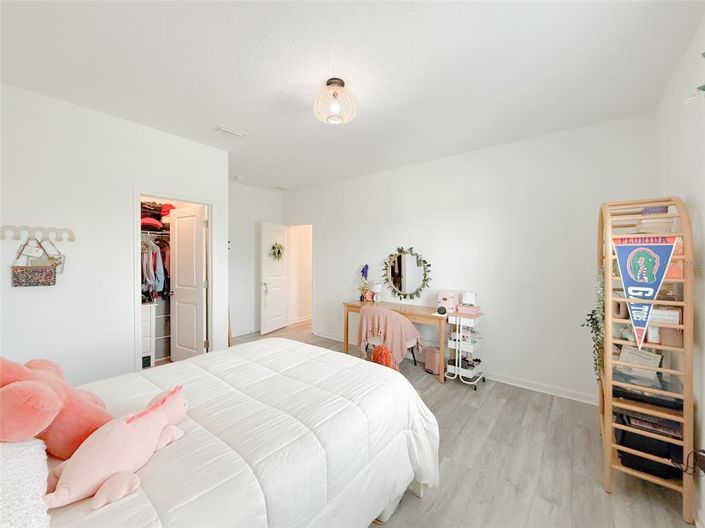 Image No.27-4 Bed House for sale