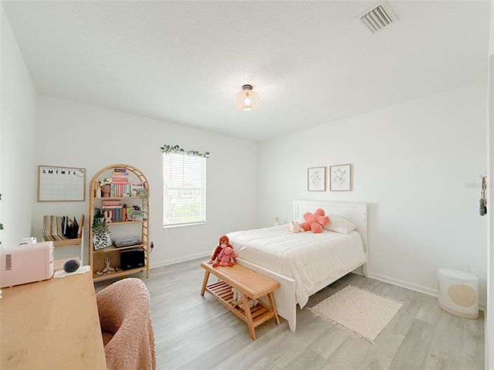 Image No.28-4 Bed House for sale