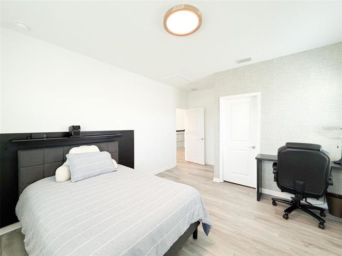 Image No.30-4 Bed House for sale