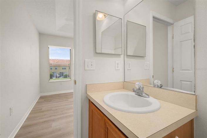 Image No.27-3 Bed Townhouse for sale