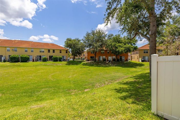 Image No.32-3 Bed Townhouse for sale