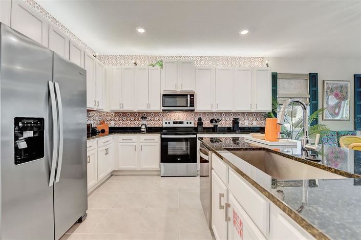 Image No.32-6 Bed House for sale