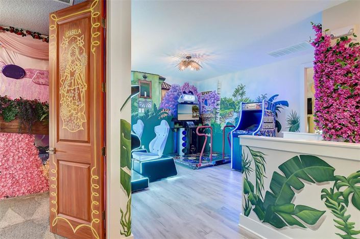 Image No.45-6 Bed House for sale