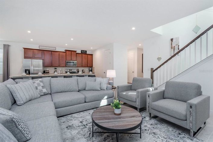 Image No.4-6 Bed House for sale