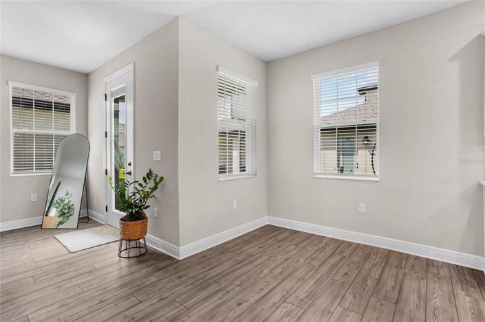 Image No.14-3 Bed House for sale