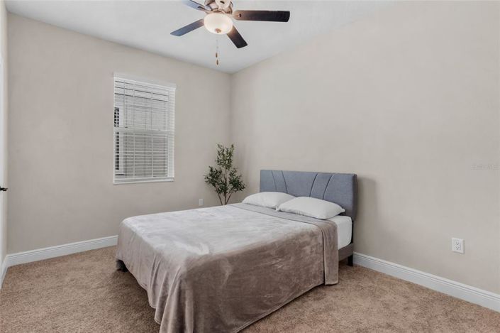 Image No.17-3 Bed House for sale