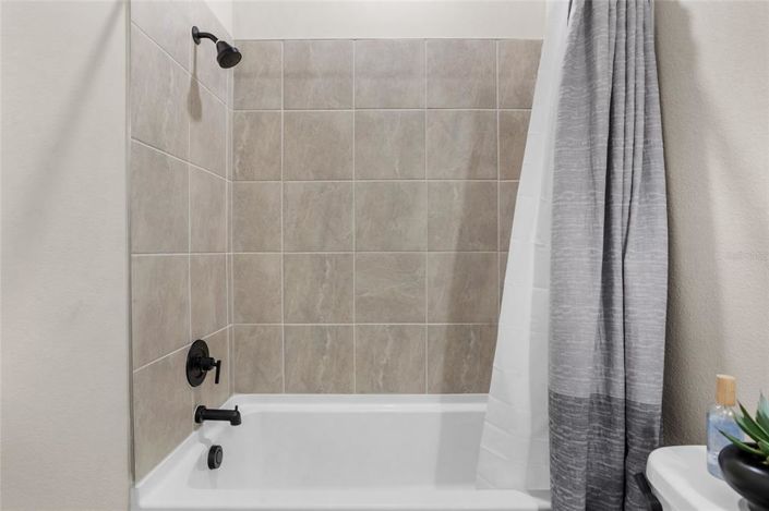 Image No.19-3 Bed House for sale