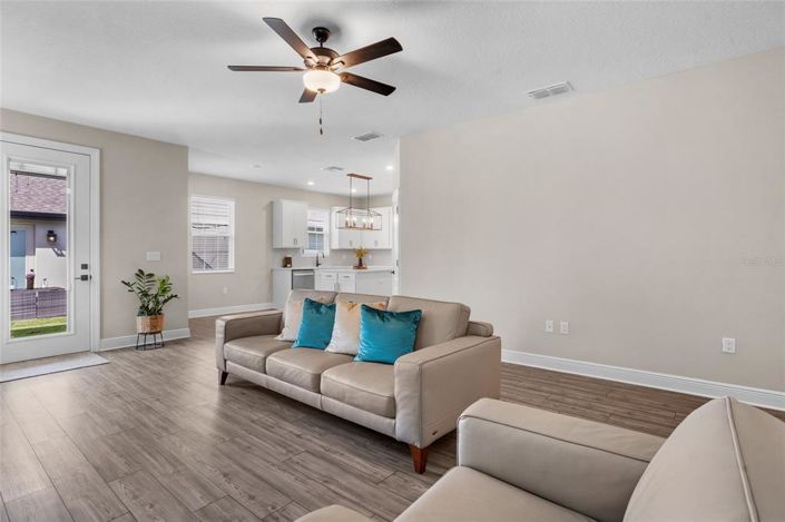 Image No.7-3 Bed House for sale