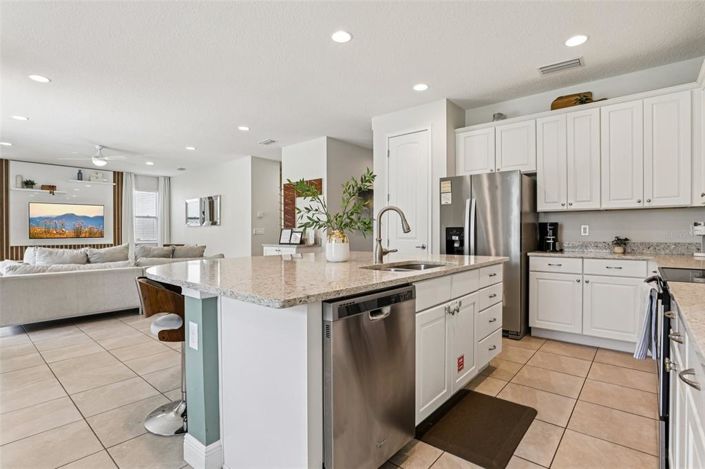 Image No.12-5 Bed House for sale