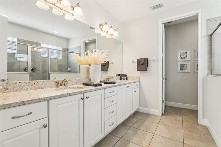 Image No.21-5 Bed House for sale