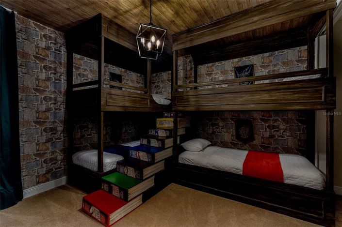 Image No.26-5 Bed House for sale