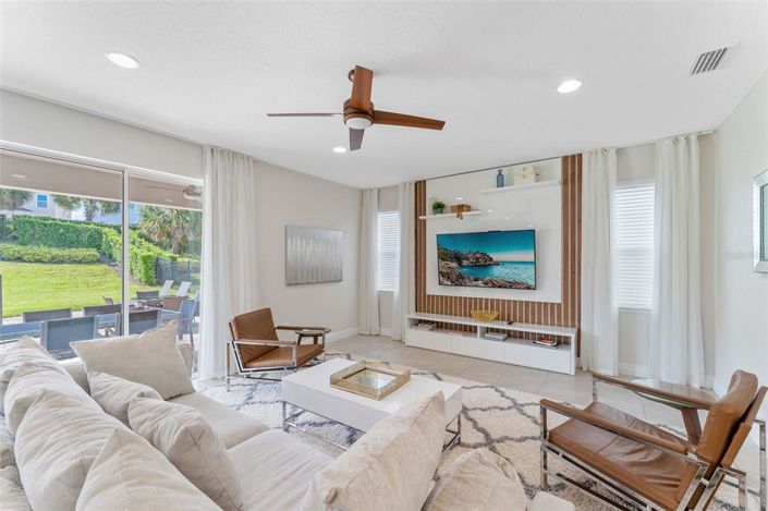 Image No.5-5 Bed House for sale