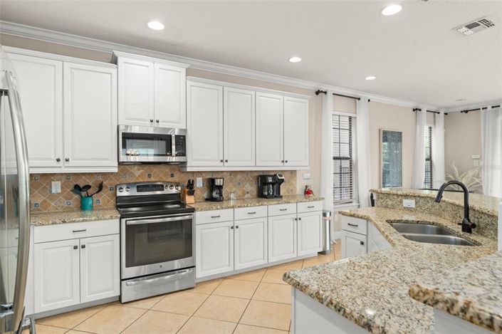 Image No.16-5 Bed House for sale