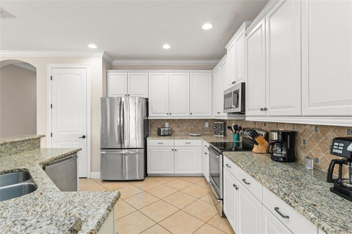 Image No.17-5 Bed House for sale