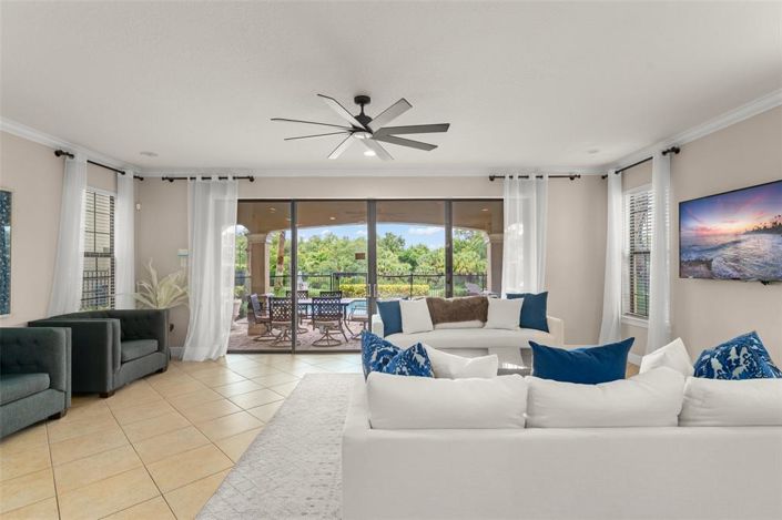 Image No.22-5 Bed House for sale