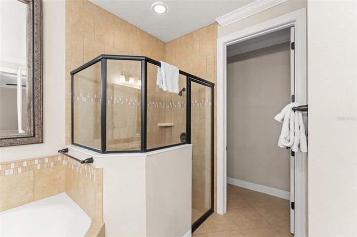 Image No.30-5 Bed House for sale