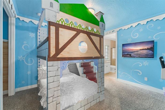 Image No.32-5 Bed House for sale