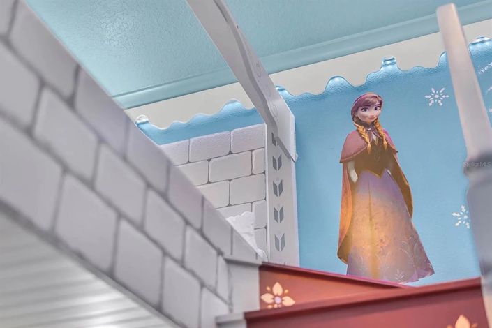 Image No.33-5 Bed House for sale