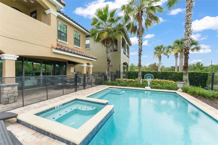 Image No.56-5 Bed House for sale