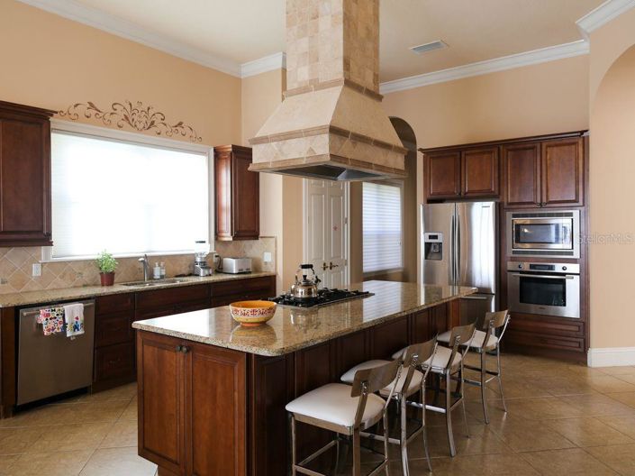 Image No.13-5 Bed House for sale