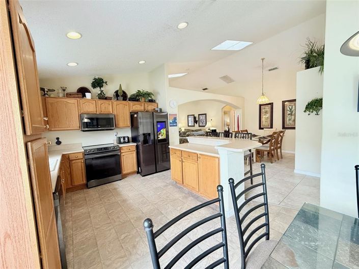 Image No.12-5 Bed House for sale