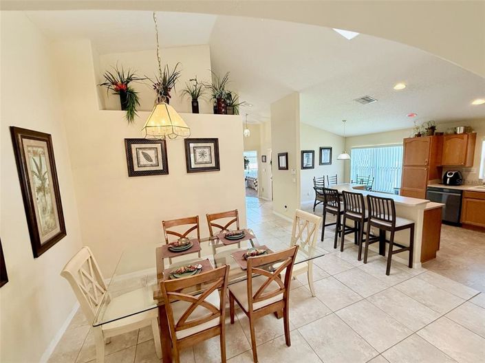 Image No.19-5 Bed House for sale