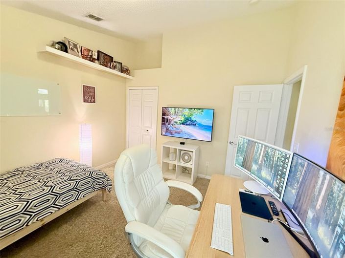 Image No.42-5 Bed House for sale