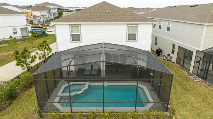 Image No.10-7 Bed Property for sale