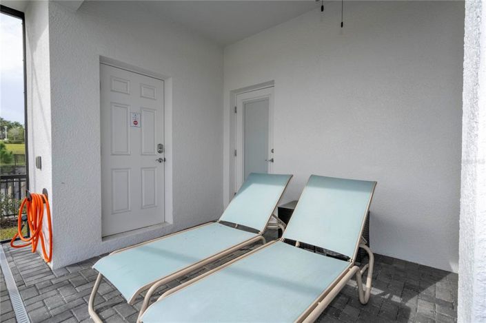 Image No.17-7 Bed Property for sale