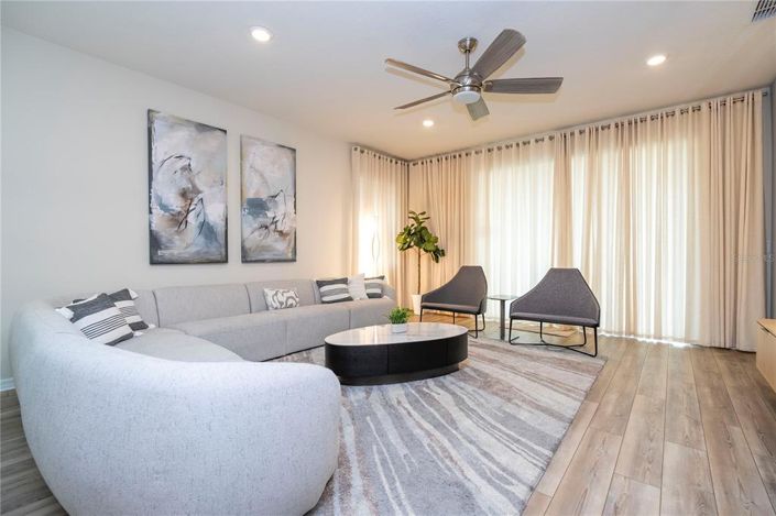 Image No.3-7 Bed Property for sale