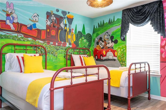 Image No.5-7 Bed Property for sale